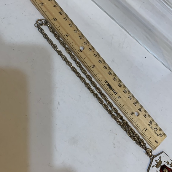 Lion crest shield fleur de lis vintage necklace - Picture 8 of 12